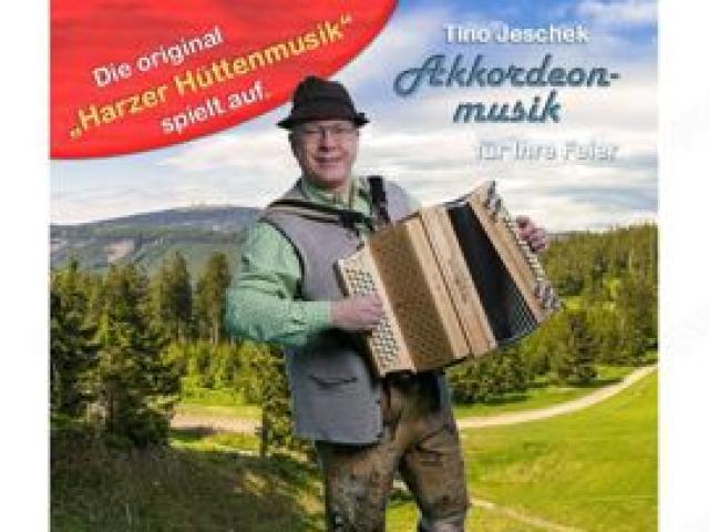 Akkordeonspieler, Alleinunterhalter, Musiker, Akkordeonmusik im Harz - 1