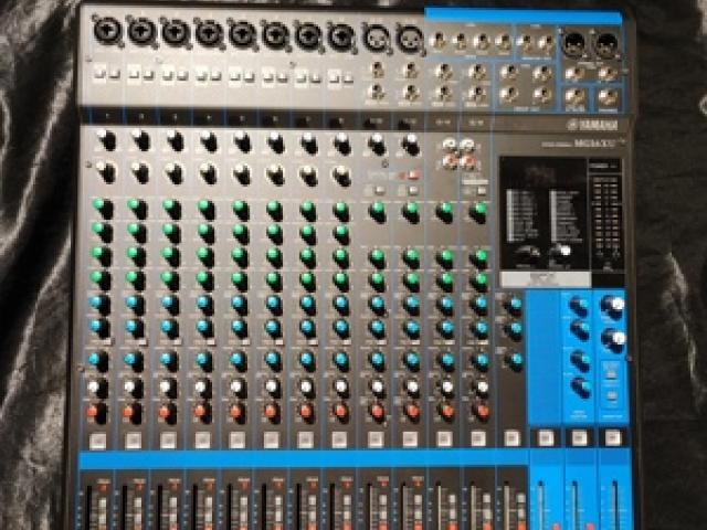 Yamaha Mixer 16 Kanal MG 16 XU - 1